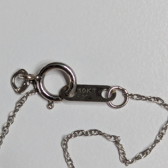 10k white gold necklace - Picture 3 of 4